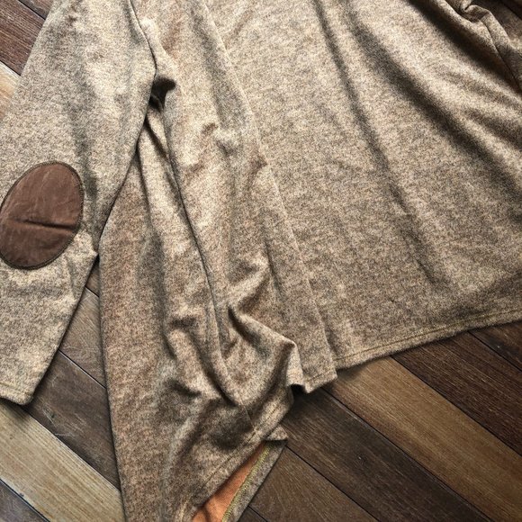 Plus Size Elbow Pad Cardigan - Picture 4 of 5